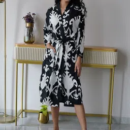 The Quince Life Women Ikat Geometric Black Robe-picture-27