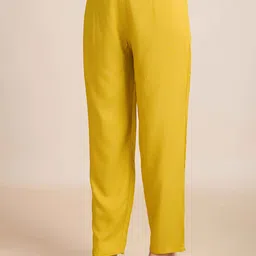 Navlik Women Floral Embroidered Thread Work Kurta with Trousers & Dupatta Kurta Sets image 2