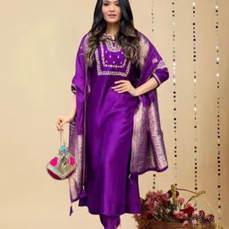 royal export Fashion Embroidered Kurta, Salwar & Dupatta Set image 3