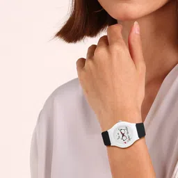 fastrack Tees Valentines Analog Watch - For Men & Women PL15268JS02, NS9915PP64 image 4