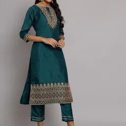 vredevogel Women Silk Blend Kurta Pant Dupatta Set image 3