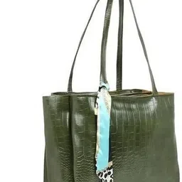aesthetic Women Green Tote image 2