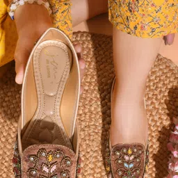 jm looks Stylish Traditional Punjabi Jutti for Women Bellies For Women-picture-35