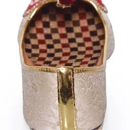 thirsty crow Stylish Men’s Ethnic Jutti for Traditional and Festive Wear Jutis For Men image 5