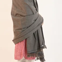 Vrinde Wool Checkered Men Shawl image 4