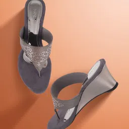 mochi Women Wedges Sandal-picture-43