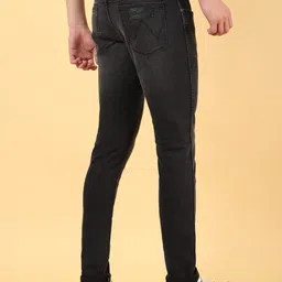 Wrangler Men Vegas Skinny Fit Low-Rise Low Distress Stretchable Jeans image 5