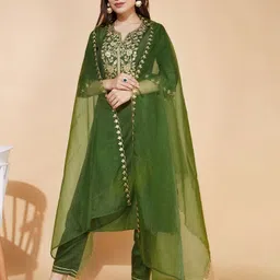 skylee Women Cotton Blend Kurta Pant Dupatta Set image 4