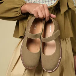 theater Women Mary Jane Chunky Platform Shoes | Slip-On Flats | Stylish & Comfortable for Work, Travel & Casual Wear image 4