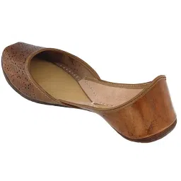 fulkari Women Cutwork Casual Genuine Soft Leather Jutis | Bite and Pinch Free Juttis | Punjabi Jutti | Girl's Office Flat Ladies Mojari | dailywear Ethnic Juti | image 3
