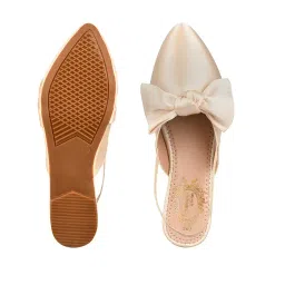 shoetopia Women Flat Sandal image 5