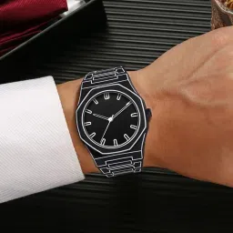 Bleaws Creative Unisex Sketch Anime Style Women's Men's Quartz Wristwatch Personality Waterproof Minimalist Black and White Analog Watch, Black, Fashion Anime Style image 1