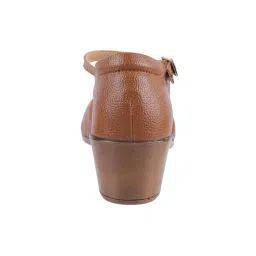 mochi Women Block Heel D'orsay Sandal image 4