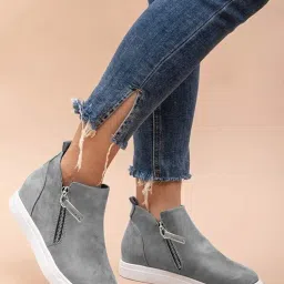 shoetopia Women Zipper Boots image 1