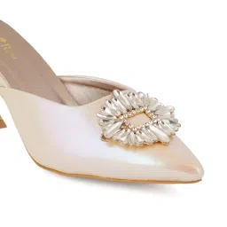 bella rosa Embellished Brooch (Gold, numeric_3) image 5