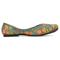 desi colour Flat Footwear/Mojari/Punjabi Jutti/Bellies for Women image 3