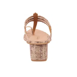 mochi Women's 32-821-20 Heeled Sandal image 4