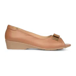 bata Women Pull On Ballet Flat image 1
