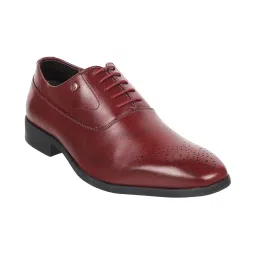 metro Men Brogue Leather Shoes image 1