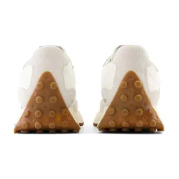 new balance Women's 327 Casual Shoe,Black,7 image 5