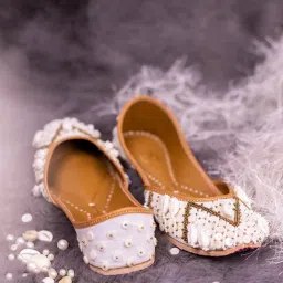 loryphilory Handcrafted Punjabi Jutti for Women | Traditional Ethnic Footwear for Festive and Everyday Wear image 2