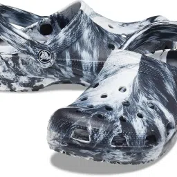 crocs Classic Marbled Unisex Clog (206867-103) image 4