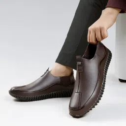 wugatti Men's Comfortable, Lightweight & Trendy Geniune Leather Slip-On Casual Boat Shoes image 4