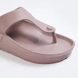 max Women Strap Flip Flop image 5