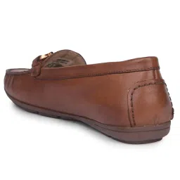 hush puppies Women's Sydney Trim Casual image 2