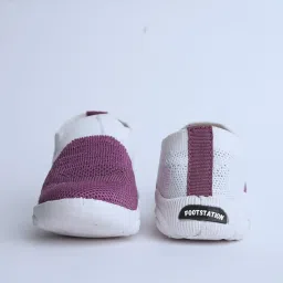 footstation 𝑭𝒐𝒐𝒕𝑺𝒕𝒂𝒕𝒊𝒐𝒏: Infant's Musical ♫♬♪ Sound Shoes | Age 9-24 Months | Fly- image 2