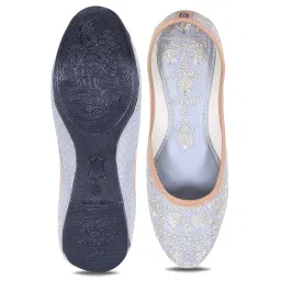 dfr Women’s Embroidered Phulkari Punjabi Mojaris Juti Jutti Shoe image 3