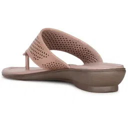 bata Girl's Susan Thong Fashion Slippers image 2