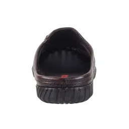 metro Men Ethnicwear Leather Slip-on image 3