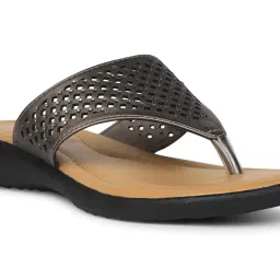 bata Women's Thong Slipper image 4