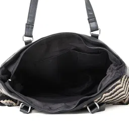 primrose Chevron Pattern Tote Bag for Women, Black and Beige image 5