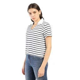 levi's Women's Solid Polo T-Shirt image 4
