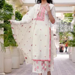 libas Women's Yoke Design Cotton Straight Kurta With Palazzos & Dupatta image 2