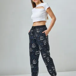 bewakoof Women's High Rise Terry Oversized Fit Joggers image 3