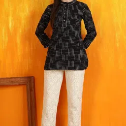 w for woman Ikkat Yarn Dyed Pure Cotton Straight Tunic image 1