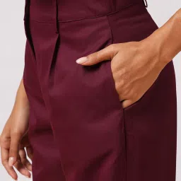 globus Women V-Neck Front Pockets Detail Vest with Pleated Trousers Workwear Co-Ord Set image 4