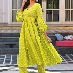 pinkmint Straight Cut Muslin Kurta & Pant with Dupatta for Women l Ethnic Suit with Long Puff Sleeve Kurta Set's image 2