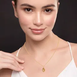 kisna 14 KT Leafora Yellow Gold Pendant For Women image 4