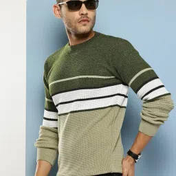 aarika Mens Winter Wear Black Colour Solid Woolen Sweater image 2