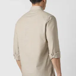 van heusen Men's Solid Modern Fit Shirt image 2