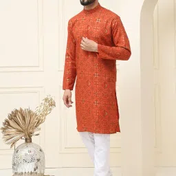 sojanya (Since 1958, Men's Cotton Blend Printed Kurta and White Churidar Pyjama Set image 2