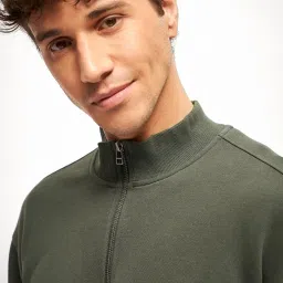 the bear house Men's Cotton Solid Relax Fit High Neck Sweatshirt image 4