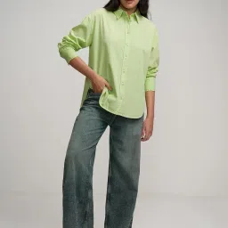 tokyo talkies Women's Solid Regular Fit Shirt image 1
