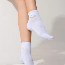 tendsy Women's Ankle Socks, 5 Pairs, Pastel Colours, Embroidered Smile and Bow Design image 4