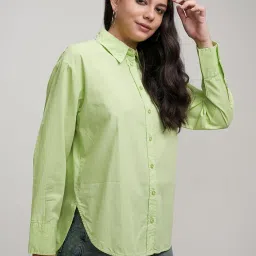 tokyo talkies Women's Solid Regular Fit Shirt image 3