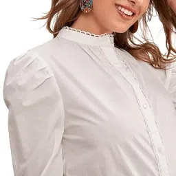 mizago Women's Solid Regular Fit Button-up Shirt image 4